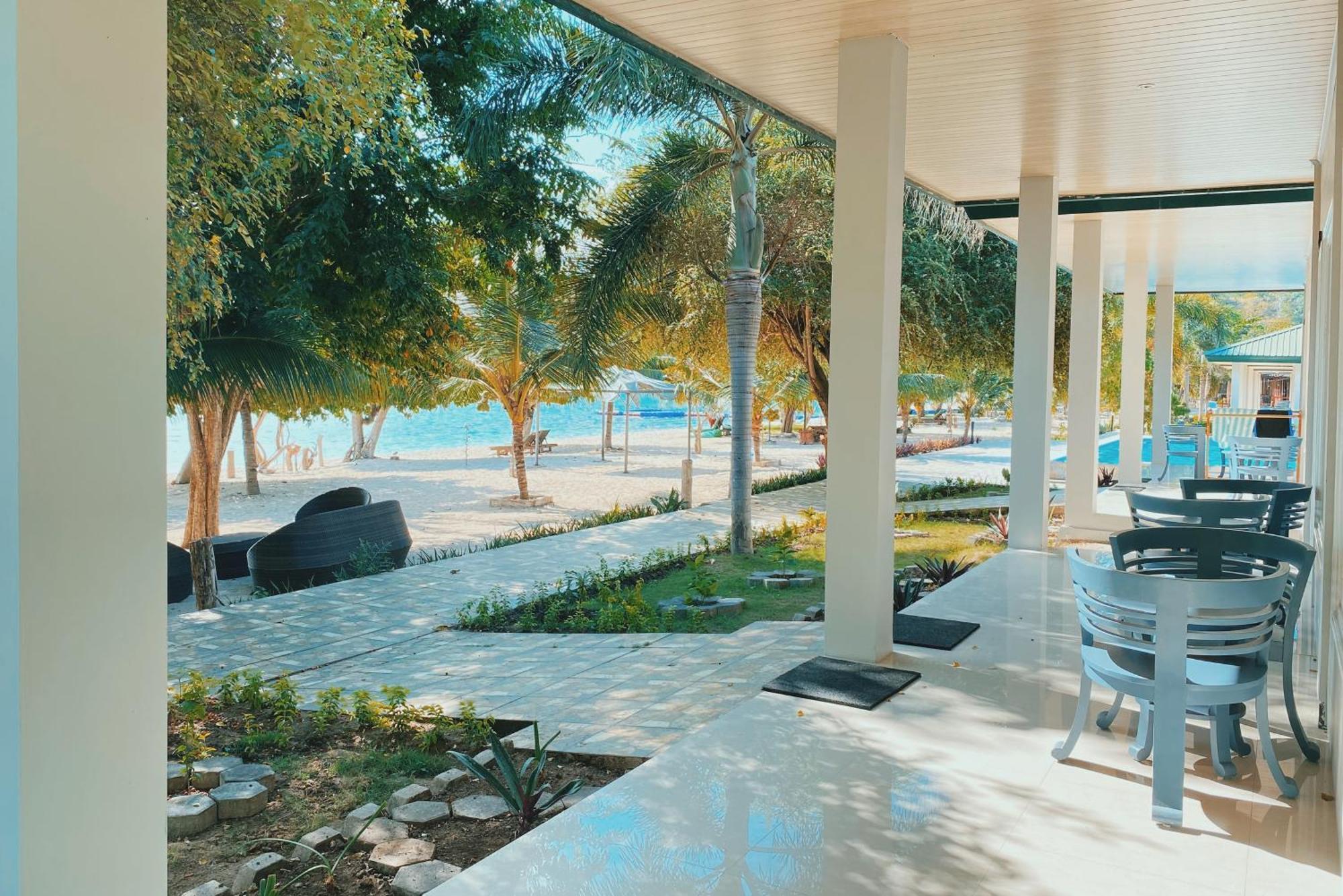 Sylvia Hotel & Resort Komodo Labuan Bajo Exterior photo