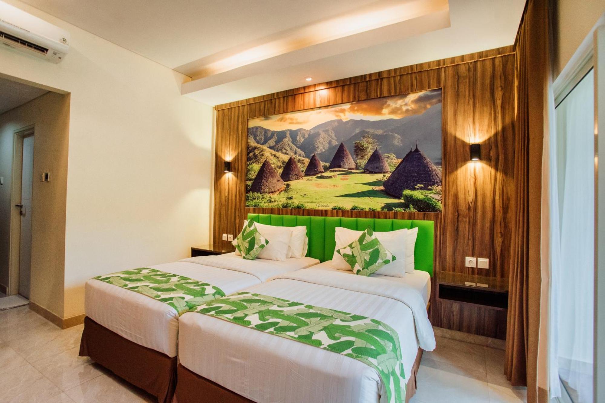 Sylvia Hotel & Resort Komodo Labuan Bajo Exterior photo